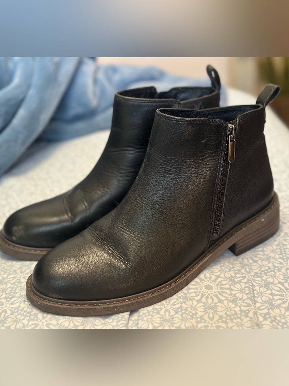 Crown Vintage - Black Women's Leather Ankle Boots with Side Zip Size 8